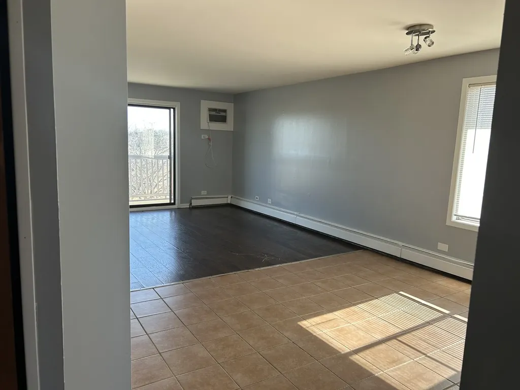 169 Gregory Street Aurora IL 60504
