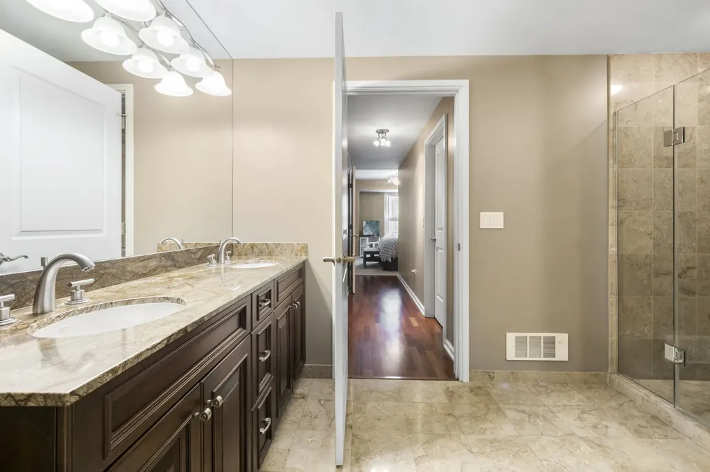 160 East Illinois Street Chicago IL 60611