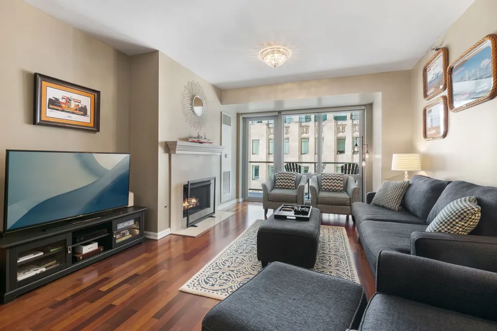 160 East Illinois Street Chicago IL 60611