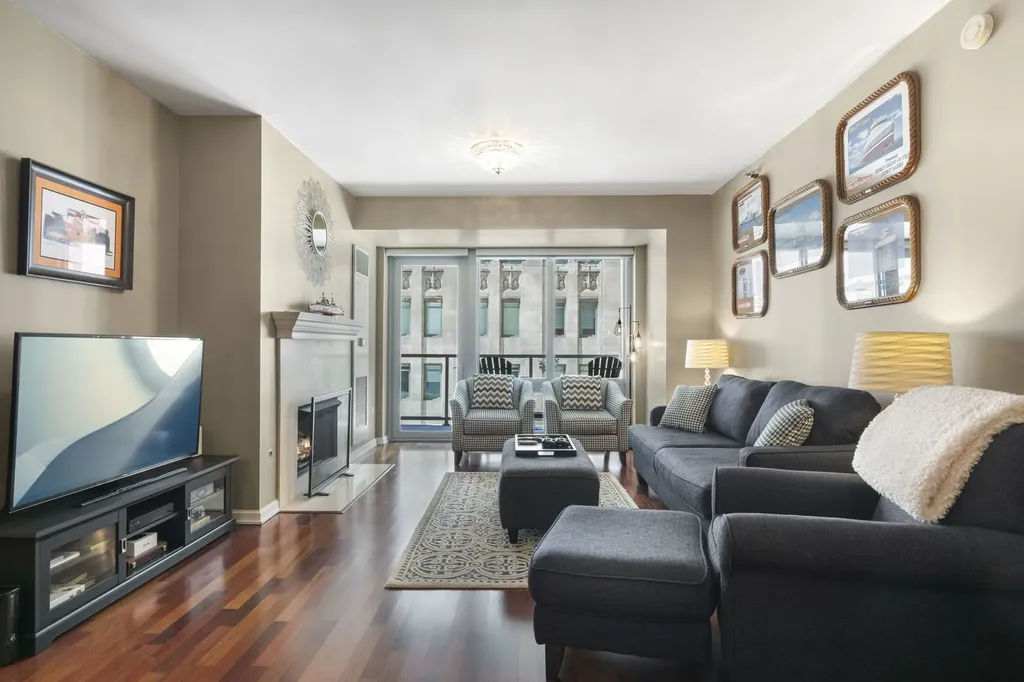 160 East Illinois Street Chicago IL 60611