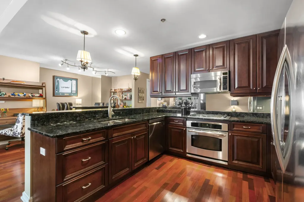 160 East Illinois Street Chicago IL 60611
