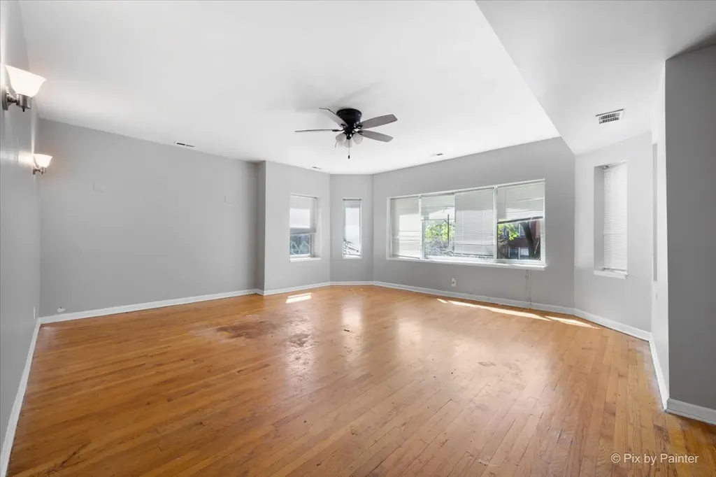 7611 South Essex Avenue Chicago IL 60649