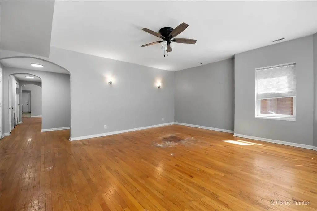 7611 South Essex Avenue Chicago IL 60649