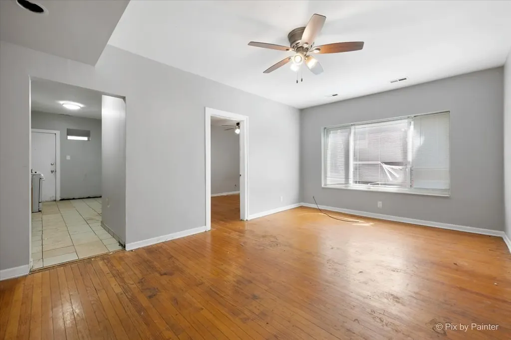 7611 South Essex Avenue Chicago IL 60649