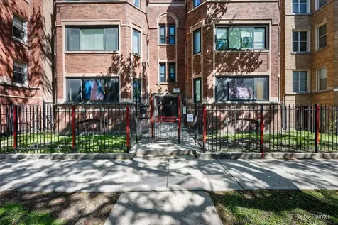 7611 South Essex Avenue Chicago IL 60649