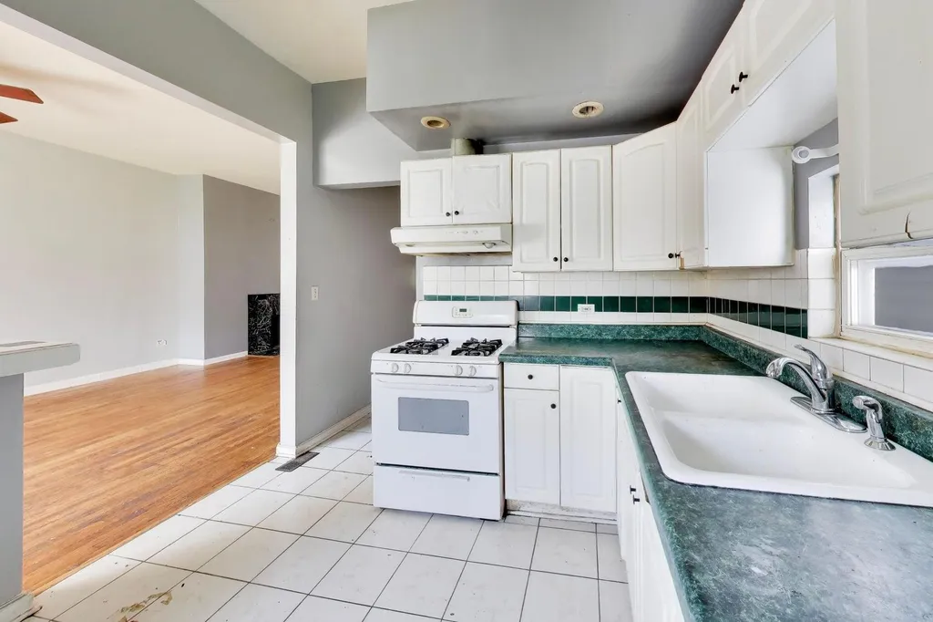 205 North Austin Boulevard Chicago IL 60644