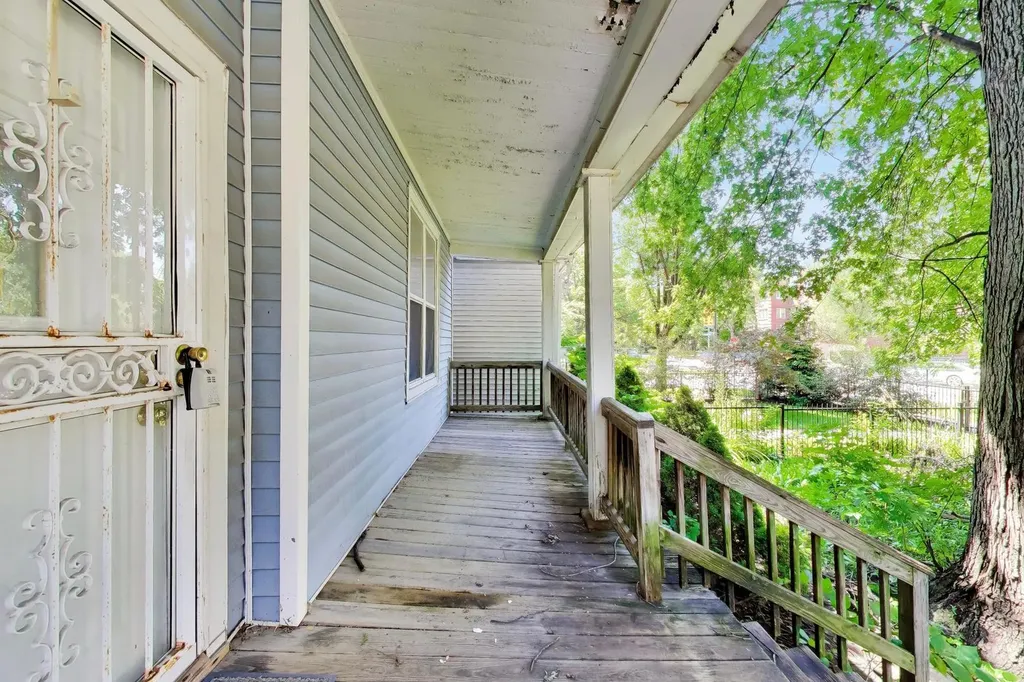 205 North Austin Boulevard Chicago IL 60644