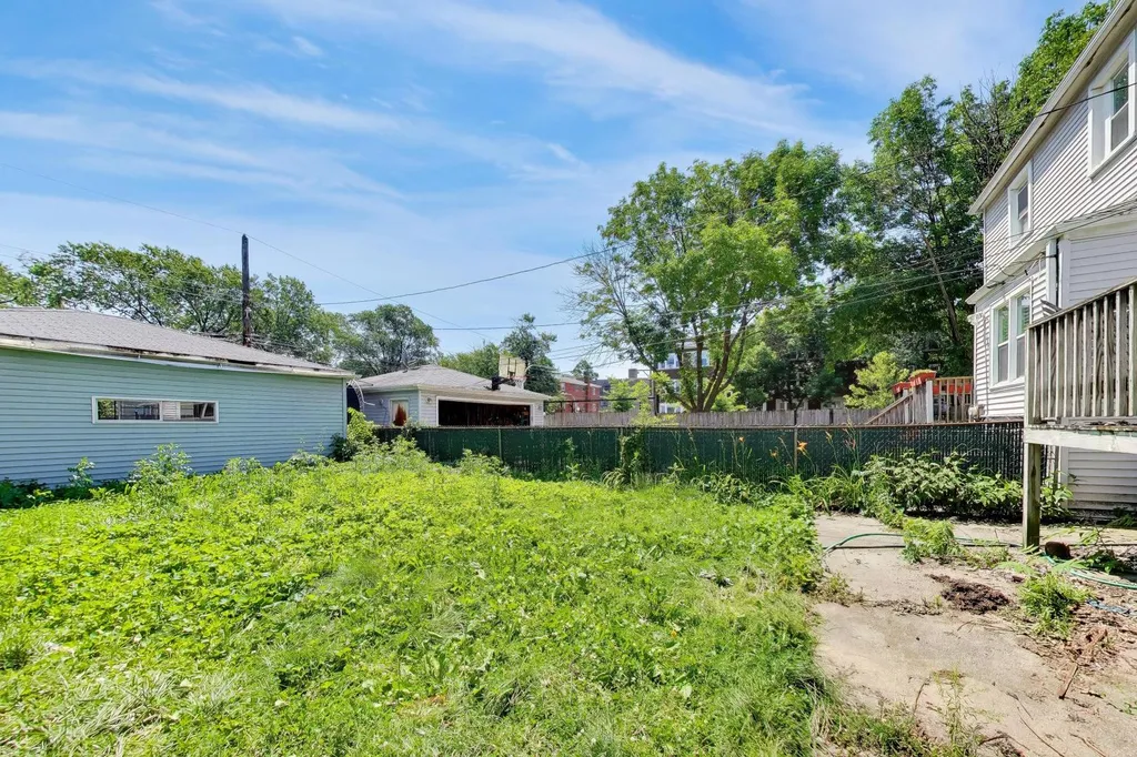 205 North Austin Boulevard Chicago IL 60644