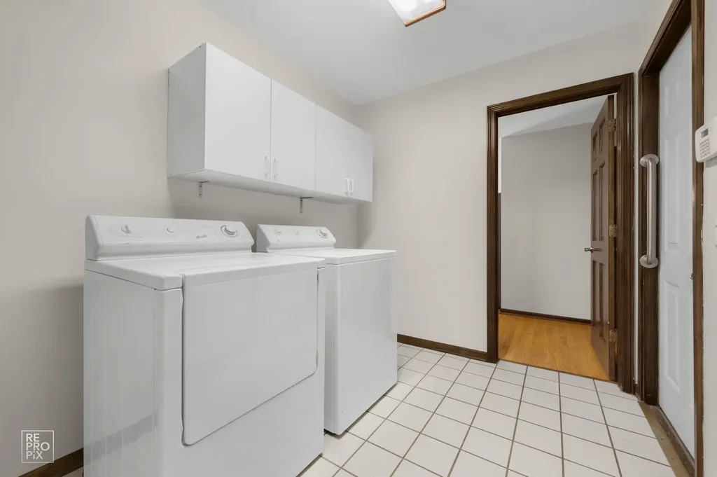 1749 East Bailey Road Naperville IL 60565