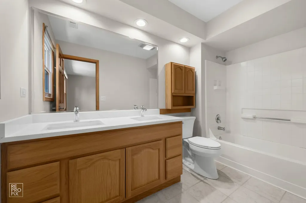 1749 East Bailey Road Naperville IL 60565