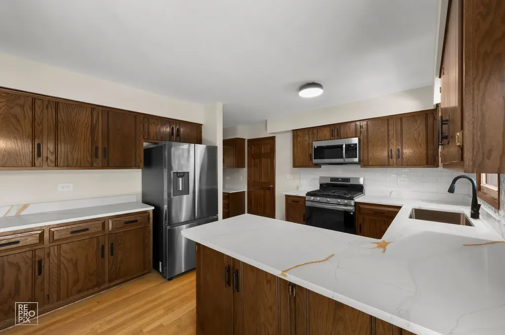 1749 East Bailey Road Naperville IL 60565