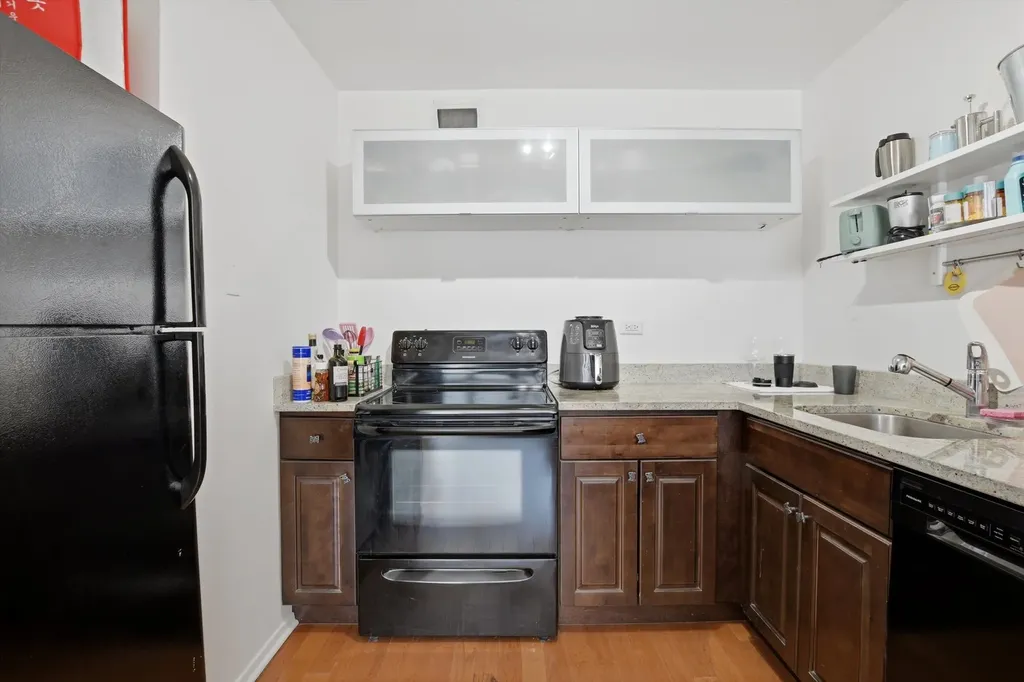 21 West Goethe Street Chicago IL 60610