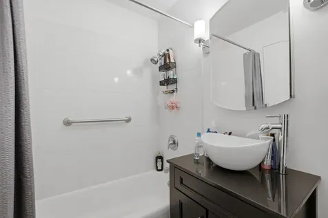 21 West Goethe Street Chicago IL 60610