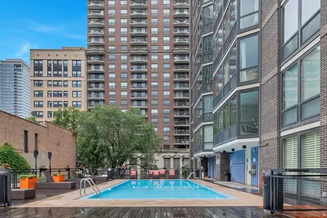 21 West Goethe Street Chicago IL 60610