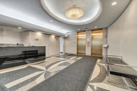 21 West Goethe Street Chicago IL 60610
