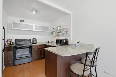 21 West Goethe Street Chicago IL 60610