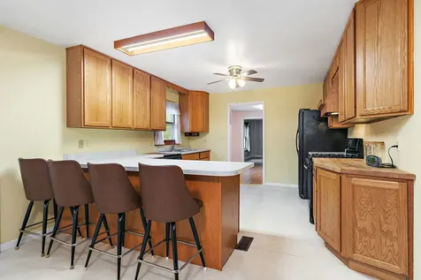 148 Holly Street Dekalb IL 60115