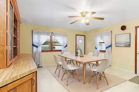 148 Holly Street Dekalb IL 60115