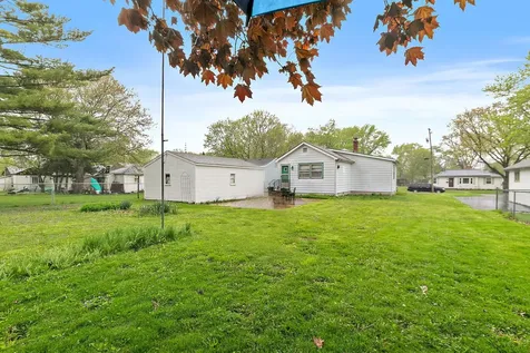 148 Holly Street Dekalb IL 60115