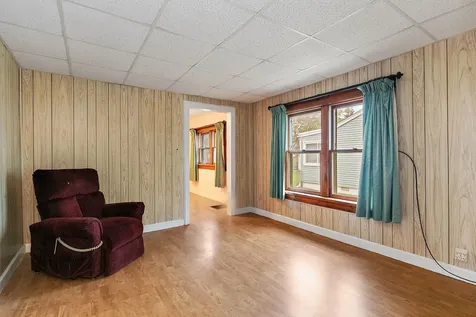 148 Holly Street Dekalb IL 60115