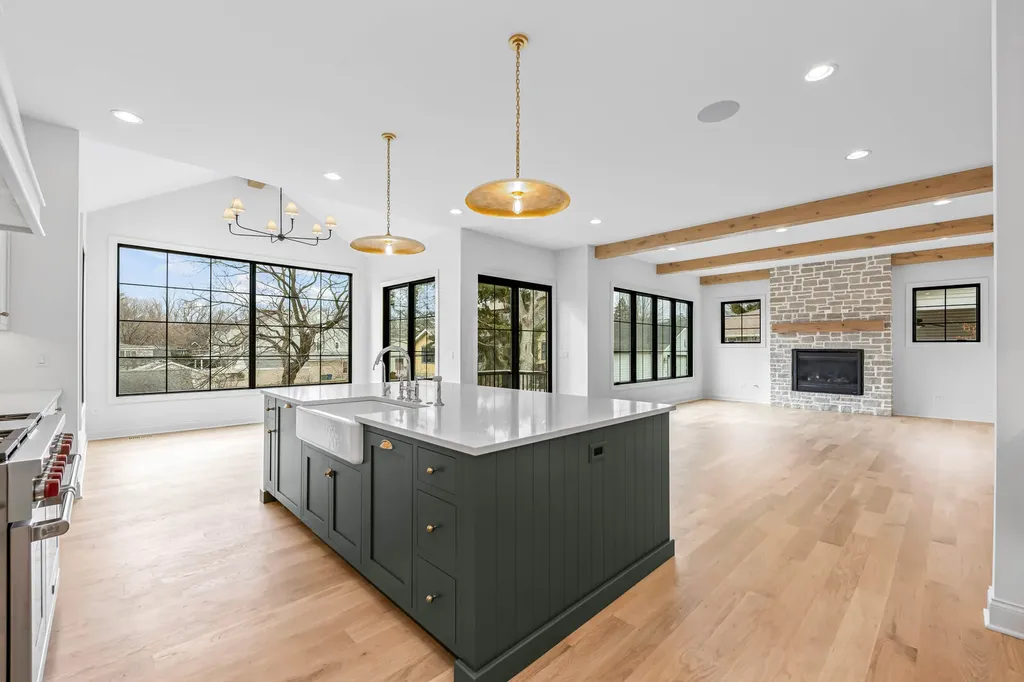 660 North Eagle Street Naperville IL 60563