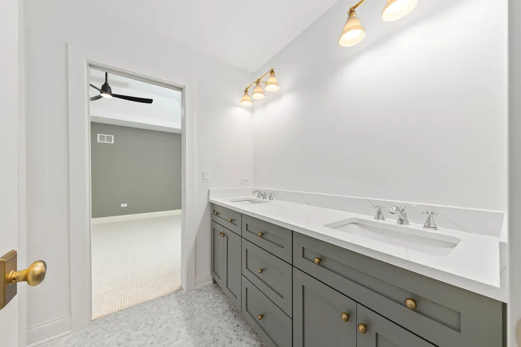 660 North Eagle Street Naperville IL 60563