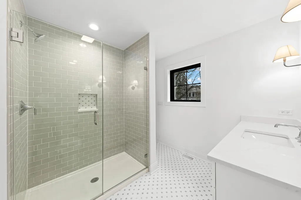 660 North Eagle Street Naperville IL 60563