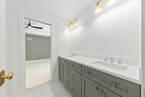 660 North Eagle Street Naperville IL 60563