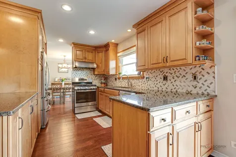 117 Annapolis Drive Vernon Hills IL 60061
