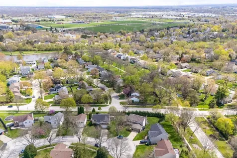 117 Annapolis Drive Vernon Hills IL 60061