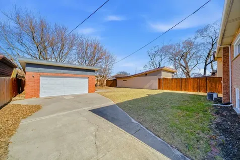 4024 West 106th Street Oak Lawn IL 60453