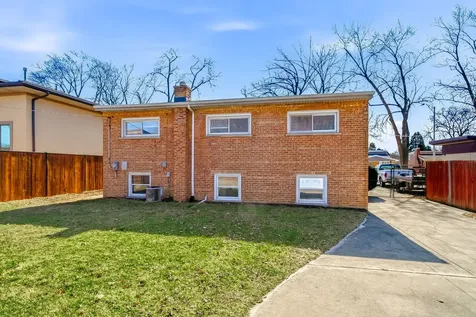 4024 West 106th Street Oak Lawn IL 60453