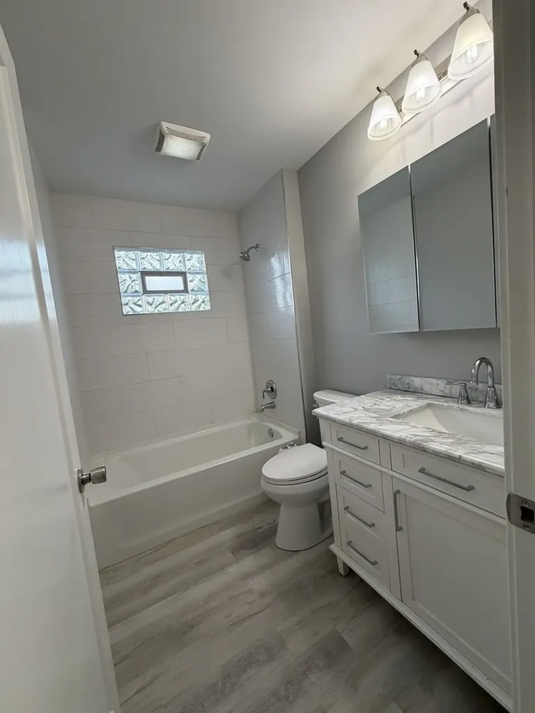 7728 Dalewood Parkway Woodridge IL 60517