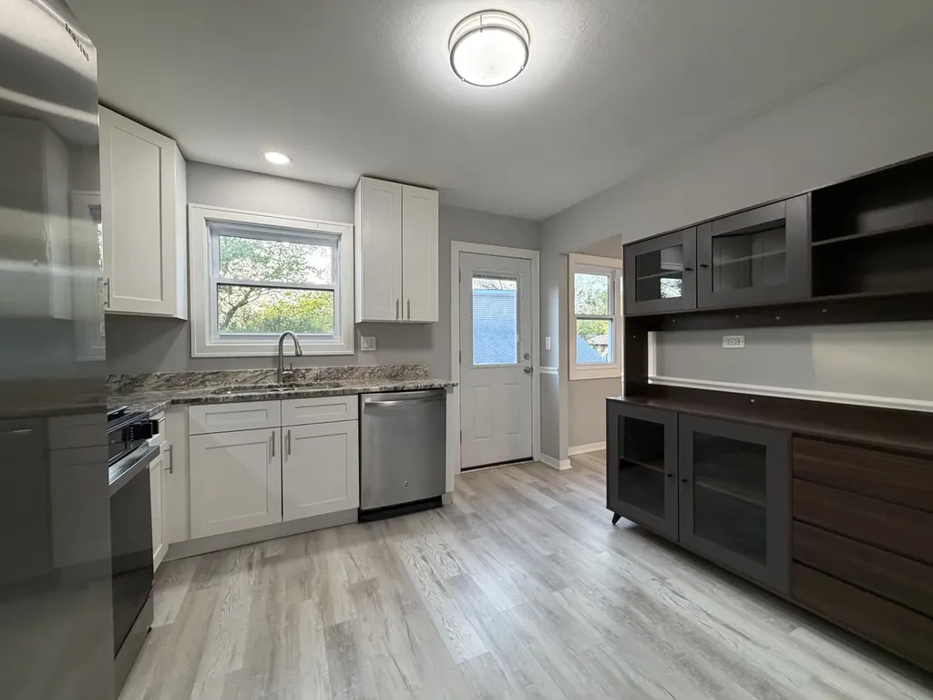 7728 Dalewood Parkway Woodridge IL 60517
