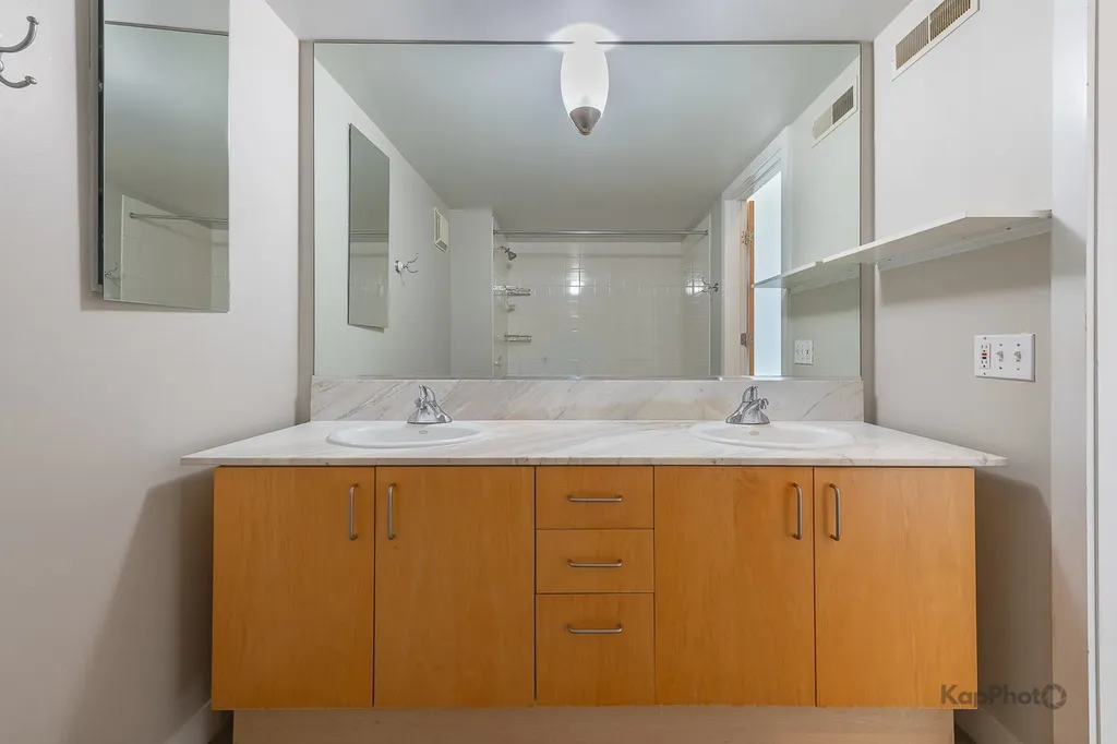 939 West Madison Street Chicago IL 60607