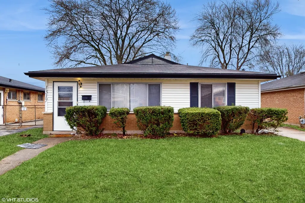 1317 Mackinaw Avenue Calumet City IL 60409