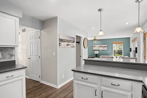 542 Waterford Drive Oswego IL 60543