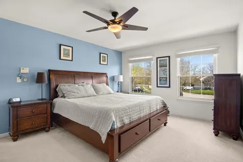 542 Waterford Drive Oswego IL 60543