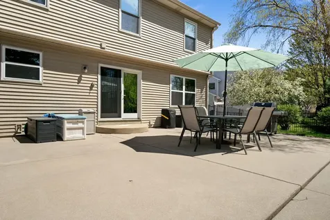 542 Waterford Drive Oswego IL 60543