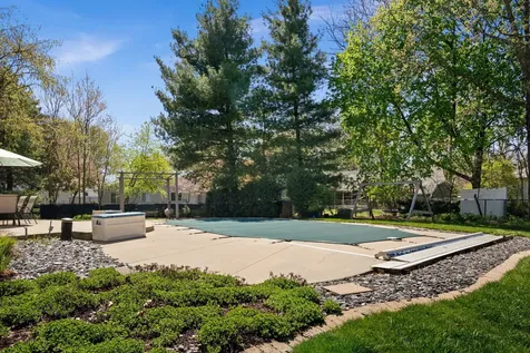 542 Waterford Drive Oswego IL 60543