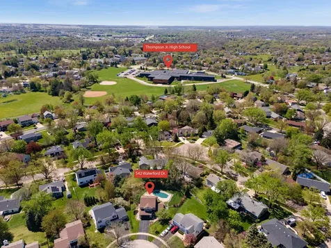542 Waterford Drive Oswego IL 60543