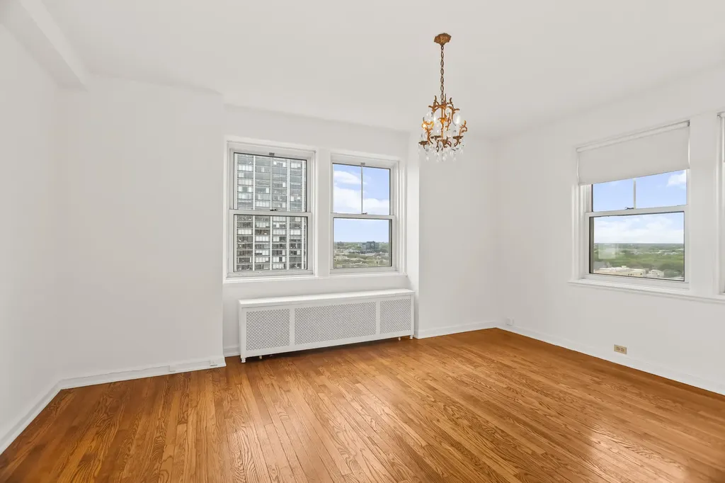 5555 North Sheridan Road Chicago IL 60640