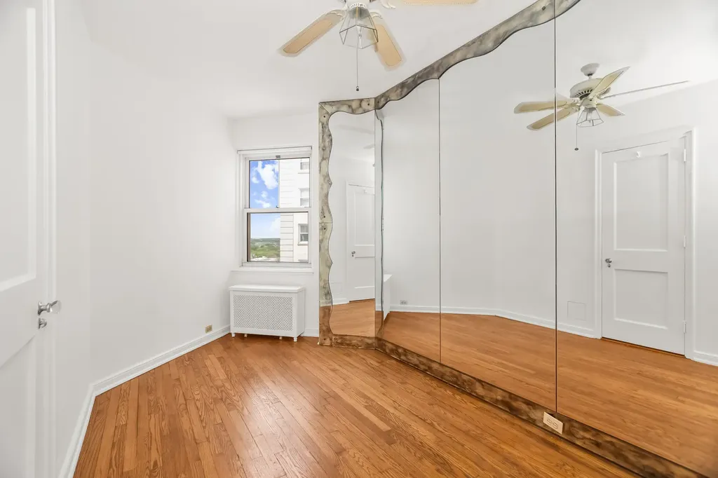 5555 North Sheridan Road Chicago IL 60640