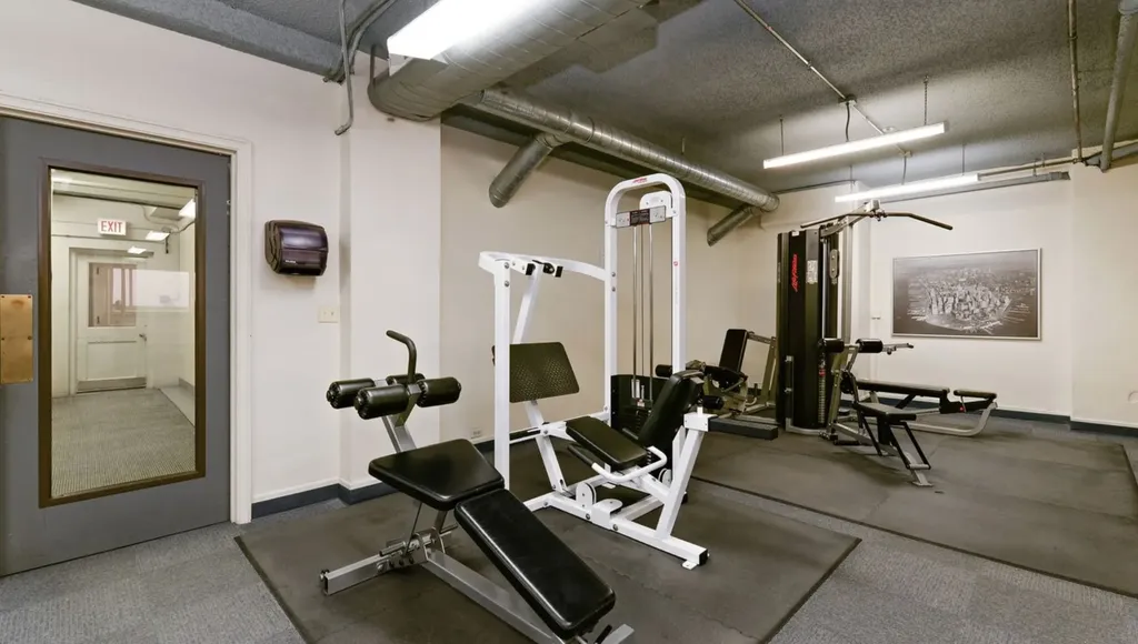 5555 North Sheridan Road Chicago IL 60640