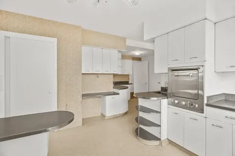 5555 North Sheridan Road Chicago IL 60640