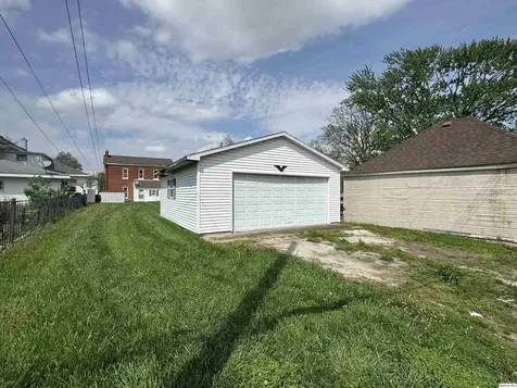 608 Adams Quincy IL 62301