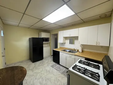 608 Adams Quincy IL 62301