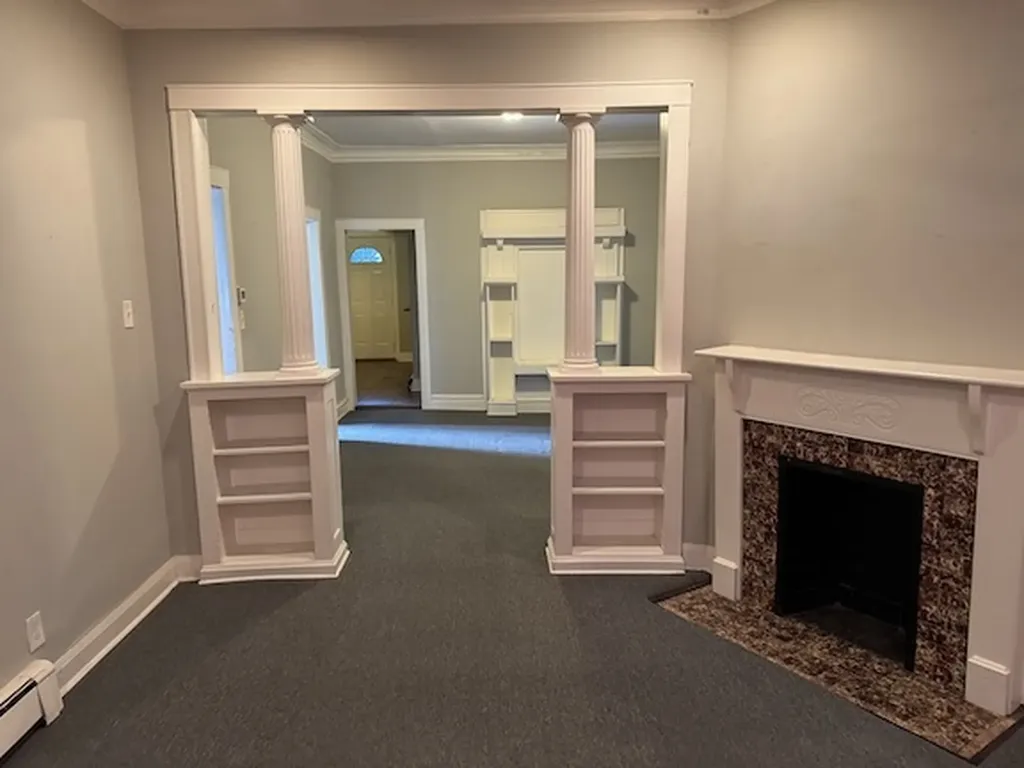 6619 South Ellis Avenue Chicago IL 60637