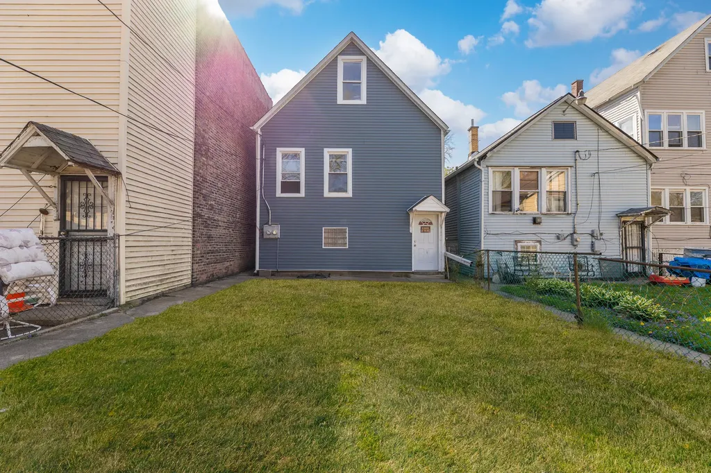 5233 South Racine Street Chicago IL 60609