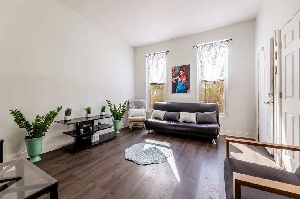 5233 South Racine Street Chicago IL 60609